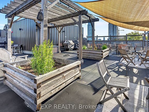 3rd image of 323 Winona Ave #10