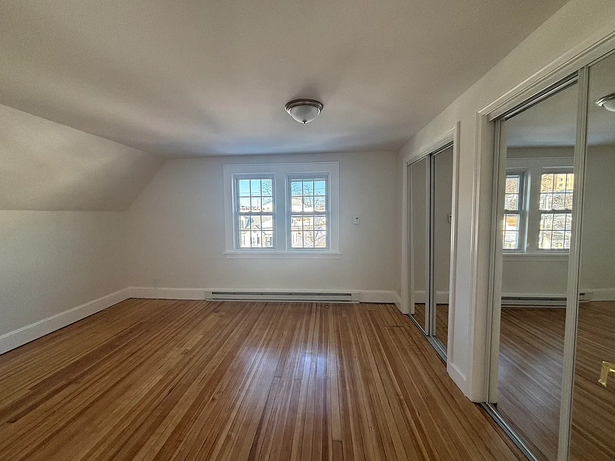 Building Photo - 292 Ridgefield Ave #2