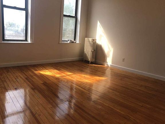 4th image of 4152 49th St APT 4