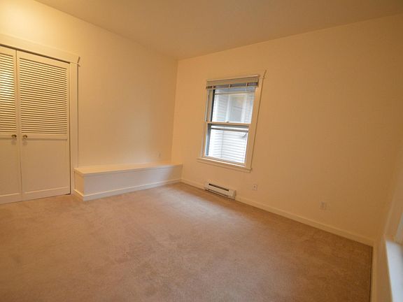 4th image of 403 11th Ave E #A
