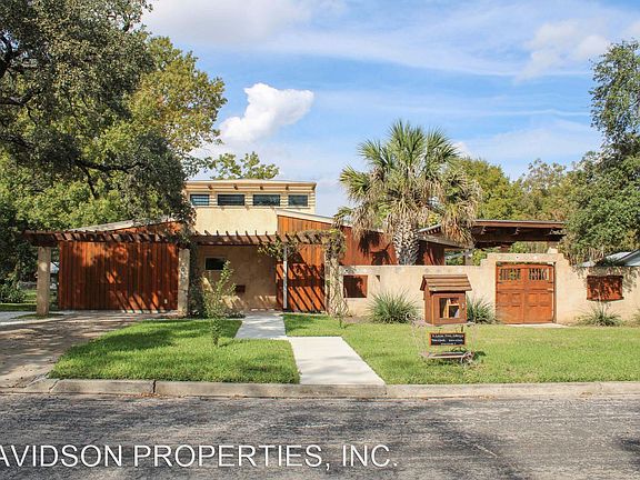 2nd image of 539 Woodcrest Dr