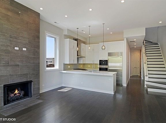 3rd image of 2057 N Mozart St #Penthouse