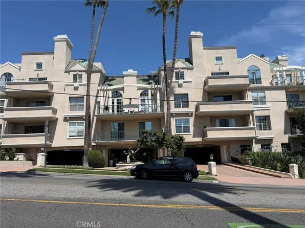 930 N Doheny Dr APT 303, West Hollywood, CA 90069