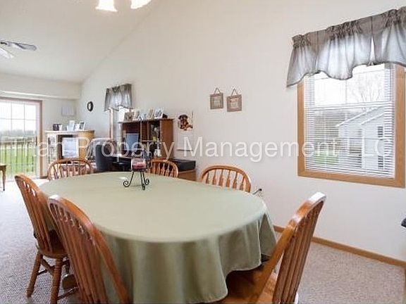 3rd image of 1605 Melissa Ln