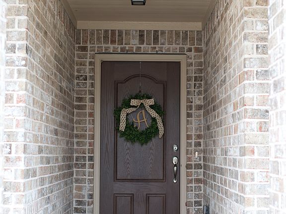 3rd image of 15821 Langsdale St
