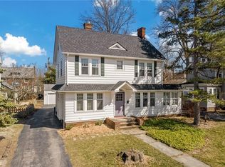 3015 Chadbourne Rd, Shaker Heights, OH 44120