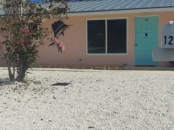 123 SE Sailfish Lane, Stuart, FL 34996