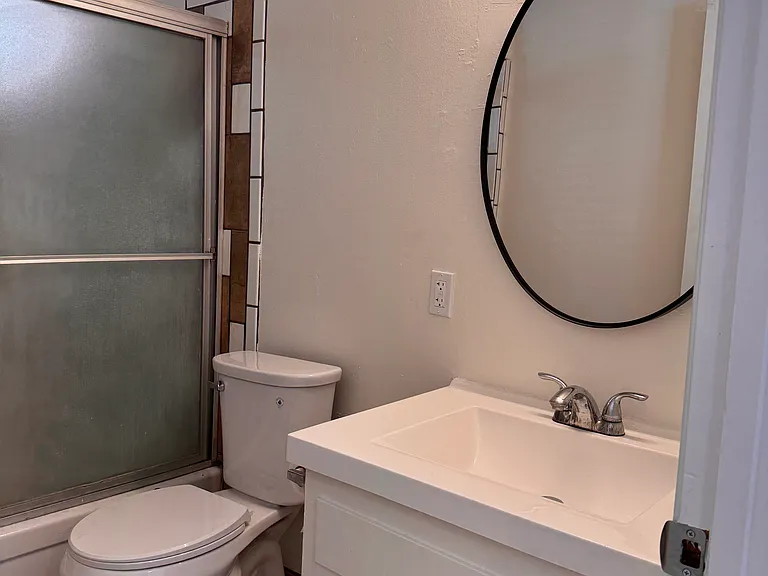 1029 Norwalk St #2H — Photo 10