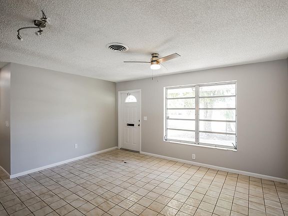 2nd image of 2607 Bahia Road