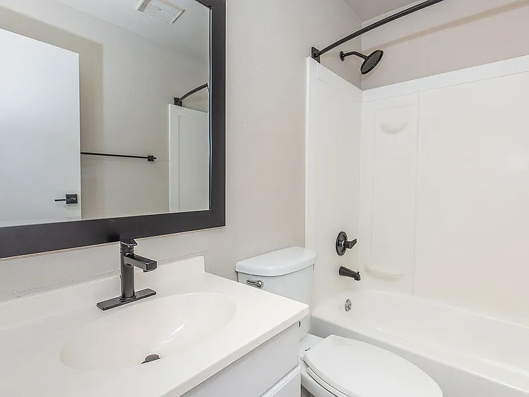 2 Bedroom