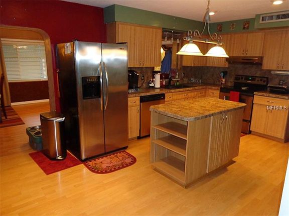 5th image of 10516 Silhavy Dr