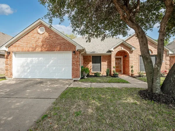 5820 Clear Creek Dr, Haltom City, TX 76137