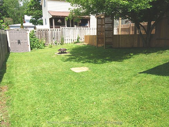 4th image of 172 Elora St S