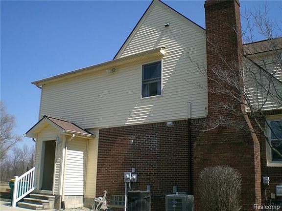 2nd image of 30446 Prescott St