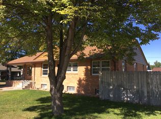 130 W 8th St, Chadron, NE 69337