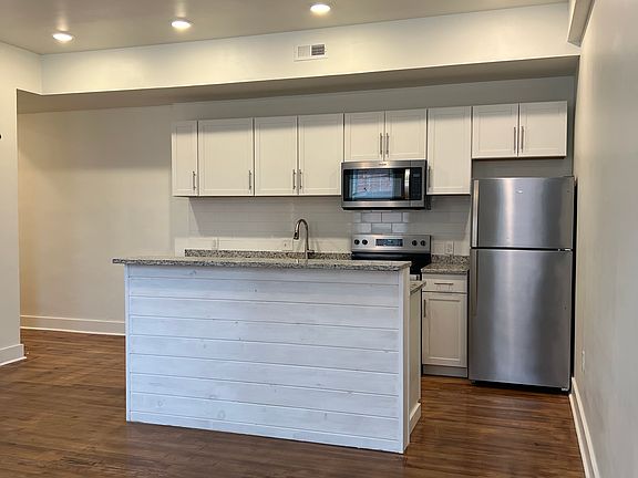 4th image of 300 Main St #4