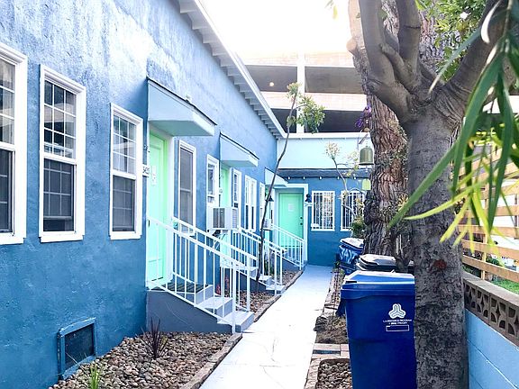 2nd image of 3423 S Bronson Ave