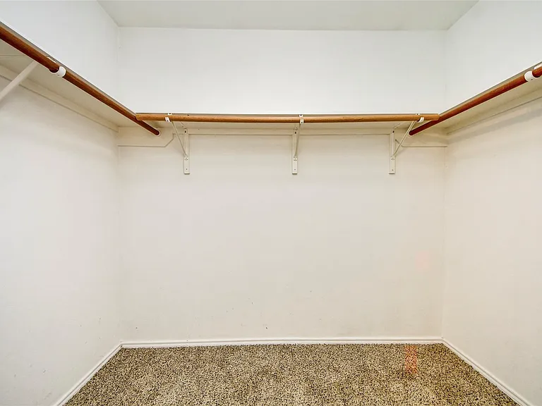 16134 Coleburn Dr — Photo 34