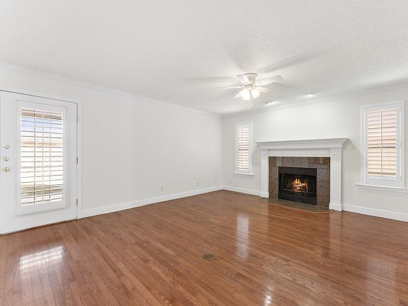 2nd image of 4013 Southbrook Ct