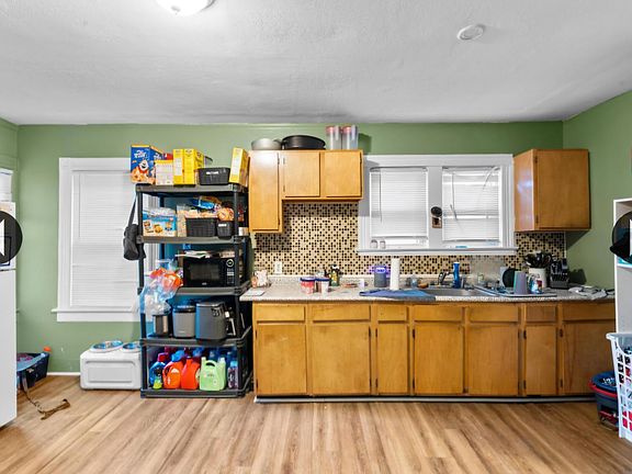 5th image of 92 Carmel St Fl 2