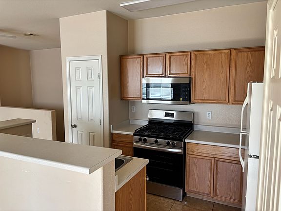 3rd image of 9303 Gilcrease Ave Unit 1034