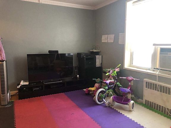 3rd image of 2621 Union St APT 4H