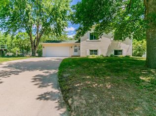12077 Flamingo St NW, Coon Rapids, MN 55448