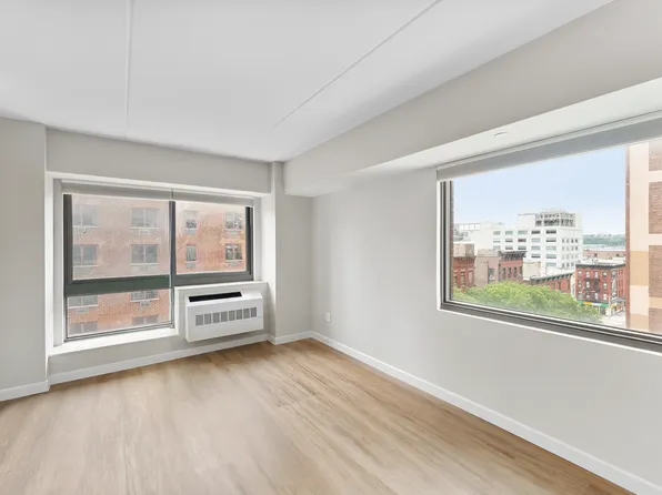 535 West 52nd Street image 1 of 10