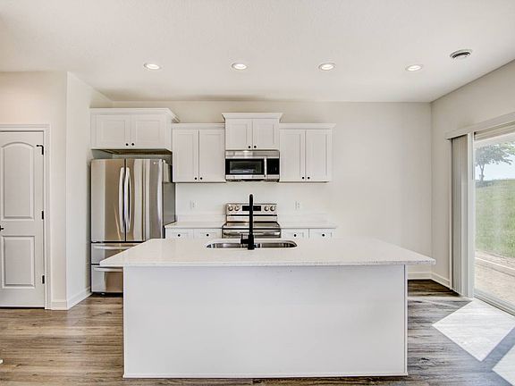 3rd image of 2470 Dawes Pl