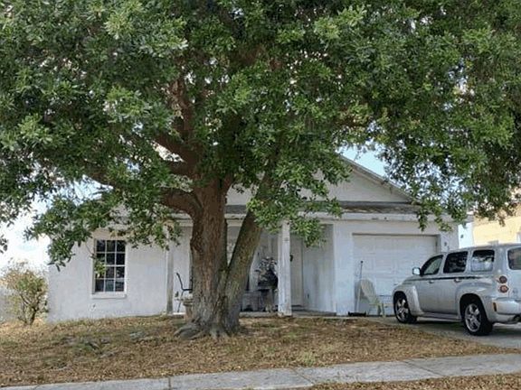 3rd image of 939 Lyon St