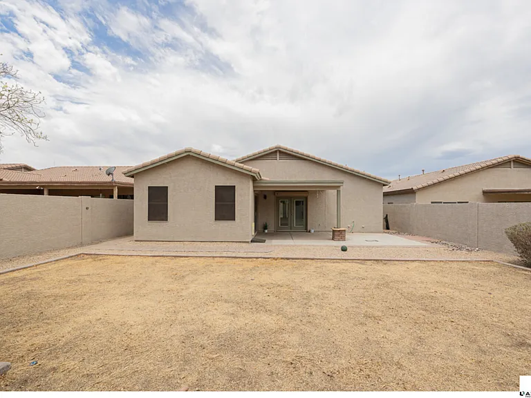 7111 S 21st Dr — Photo 30