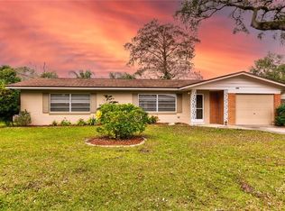 367 W Oak Hill Rd, Mount Dora, FL 32757