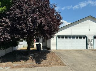 572 Mountain View Dr, Central Pt, OR 97502