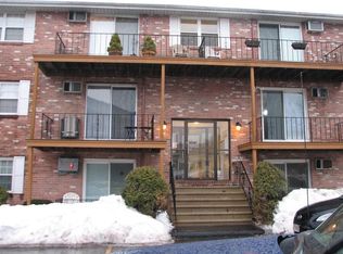 5 Karen Cir APT 11, Billerica, MA 01821