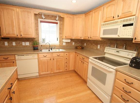 2nd image of 8521 25th St W