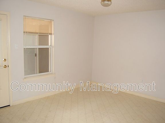 3rd image of 2639 Nanette Dr APT 2B