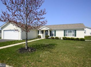 103 Random Rd, Douglassville, PA 19518