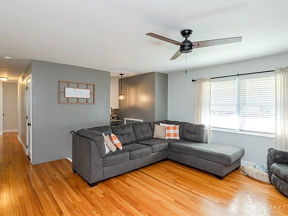 4th image of 2661 Delavan Dr