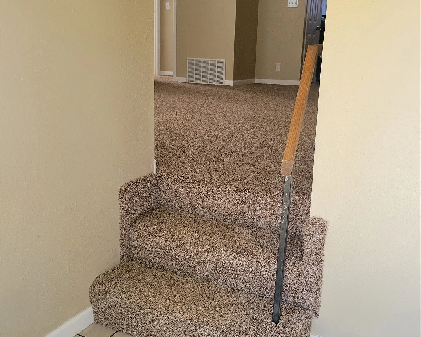 2 bed, 1.0 bath, 883 sqft, $1,175 — Photo 4