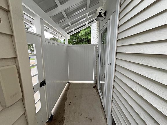 4th image of 3733 TROY STREET