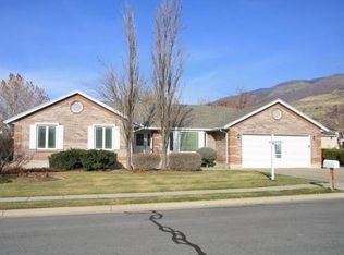 278 W 1800 N, Centerville, UT 84014