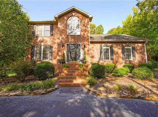 290 Gleason Ln, Thomasville, NC 27360