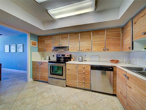 4th image of 10410 S Ocean Dr APT 303