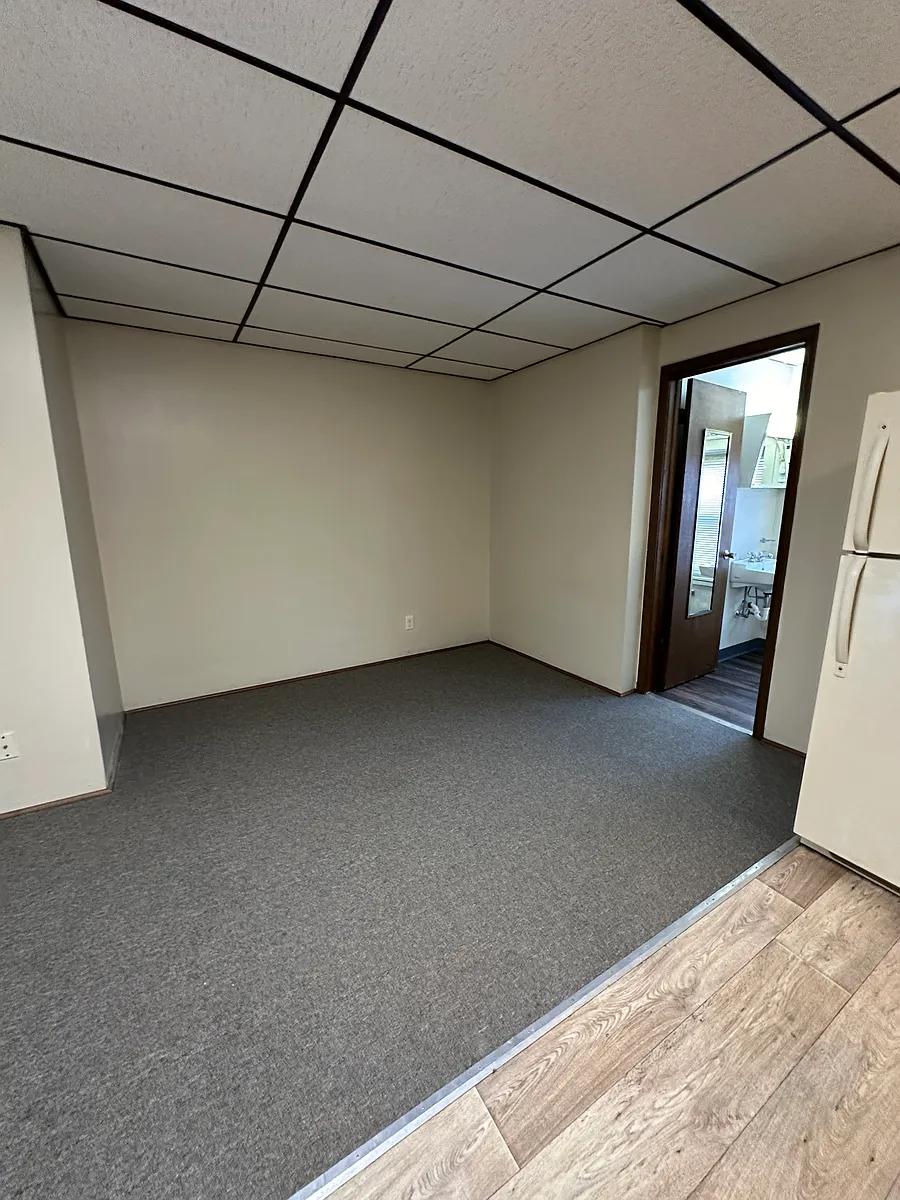 Building Photo - 623 Market St #9
