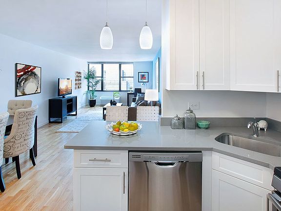 4th image of 375 S End Ave APT 5E