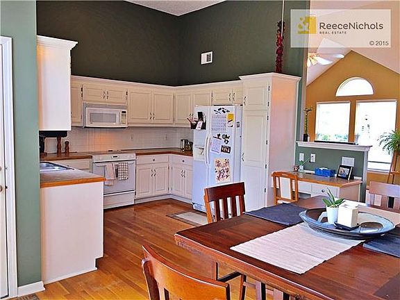 3rd image of 5719 Meadowlark Dr