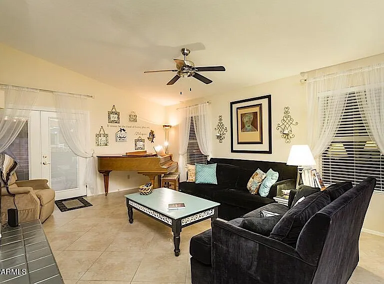 926 W San Mateo Ct — Photo 7