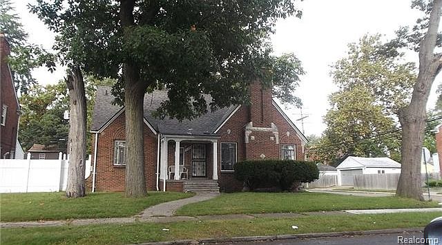 2nd image of 19209 Mendota St
