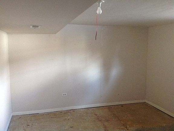3rd image of 303 S Weston Ave