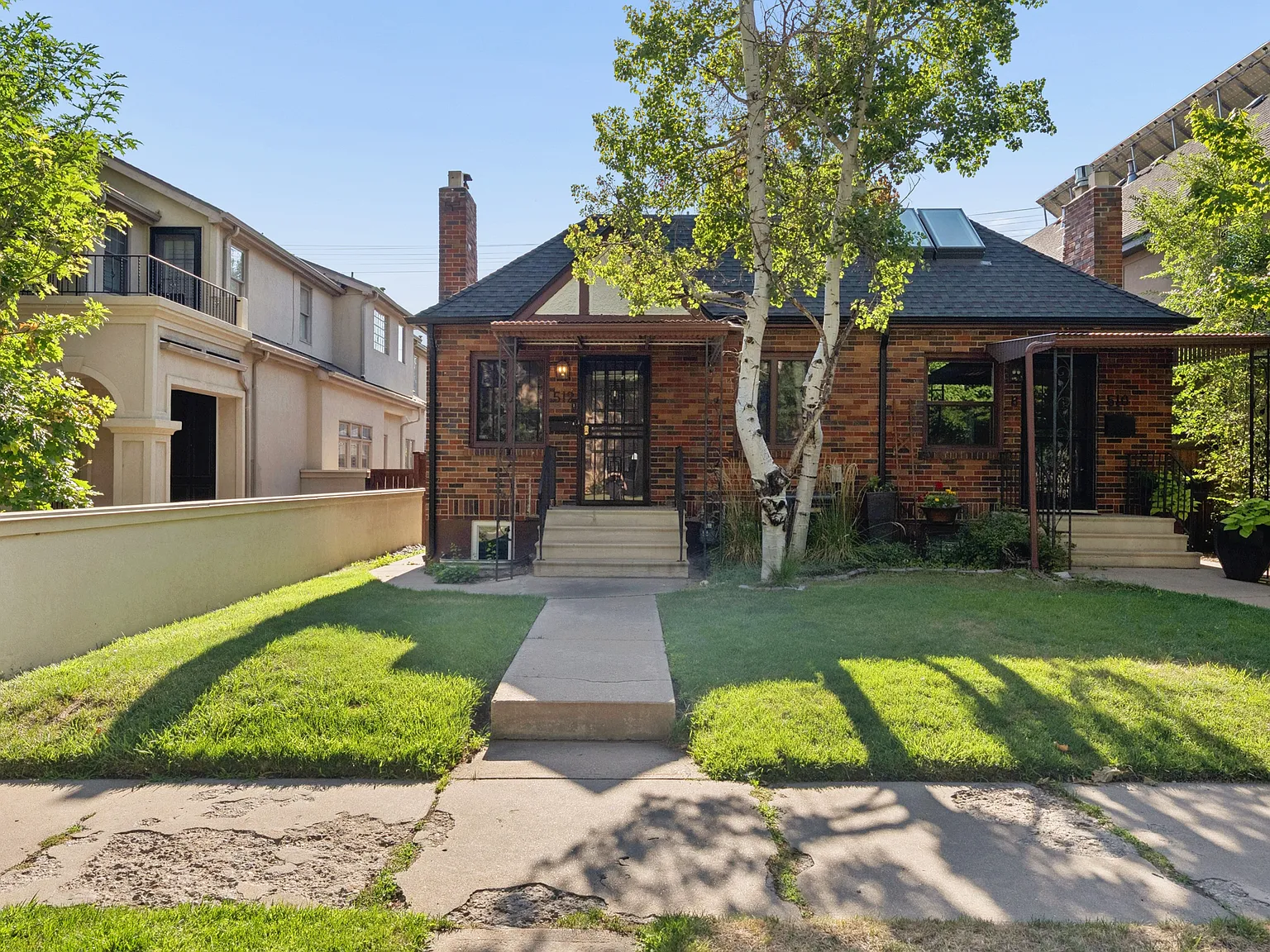 2 bed, 1.5 bath, 1091 sqft, $2,700 — Photo 2